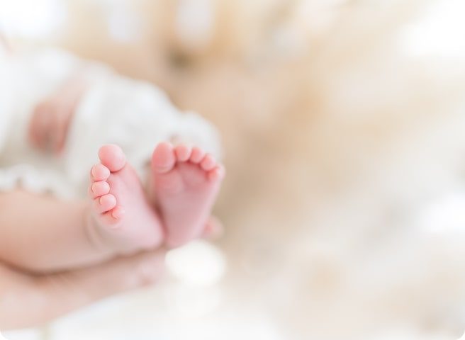 今この手で我が子を抱く事ができる幸せを噛みしめて